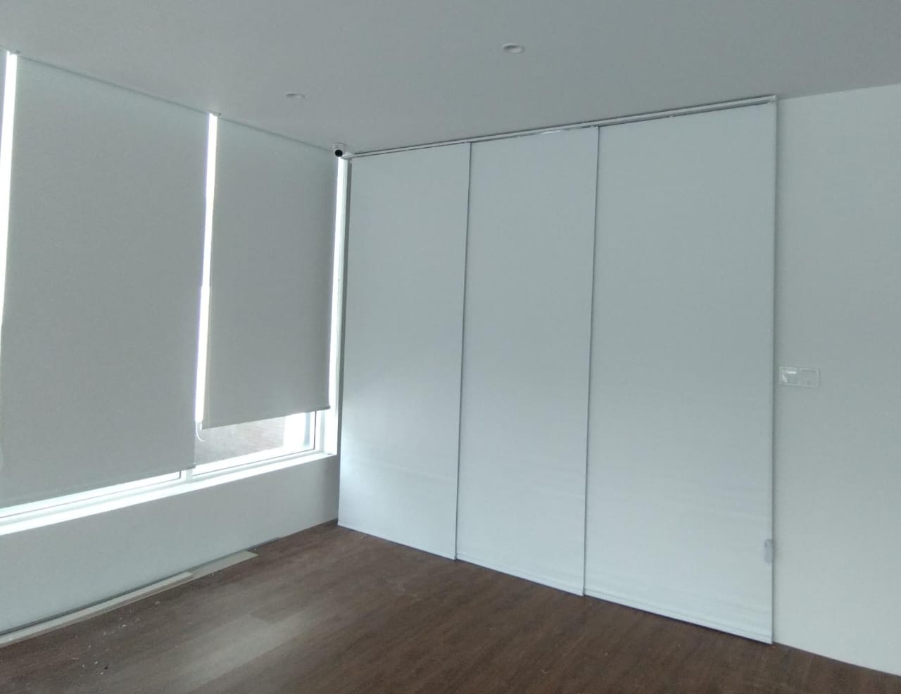 SLIDING PANEL BLIND